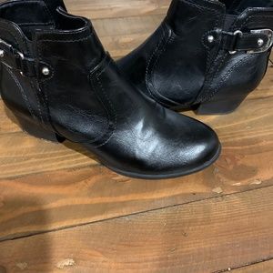 Unisa Black bootie